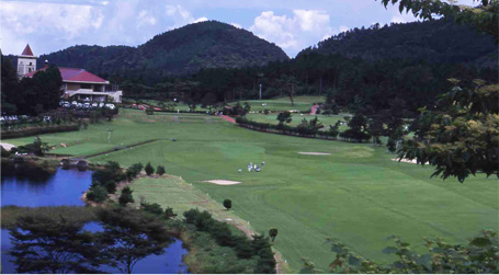 Japan's oldest public course